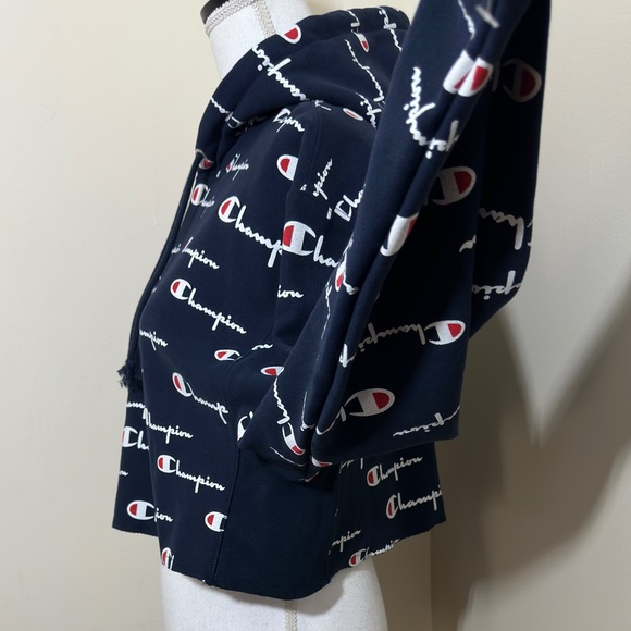 NWOT Champion Reverse Weave All Over Logo Print Crop Pullover Hoodie  Sz… - Picture 6 of 7